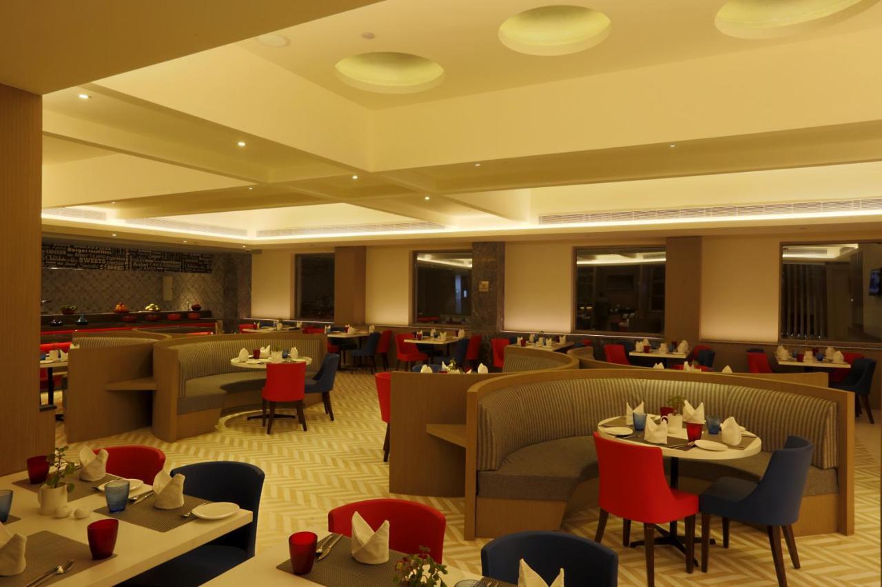 Ramada Plaza By Wyndham Lucknow Hotel Ngoại thất bức ảnh