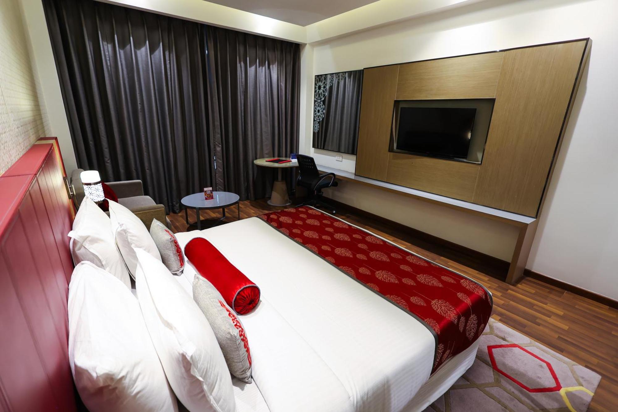 Ramada Plaza By Wyndham Lucknow Hotel Ngoại thất bức ảnh