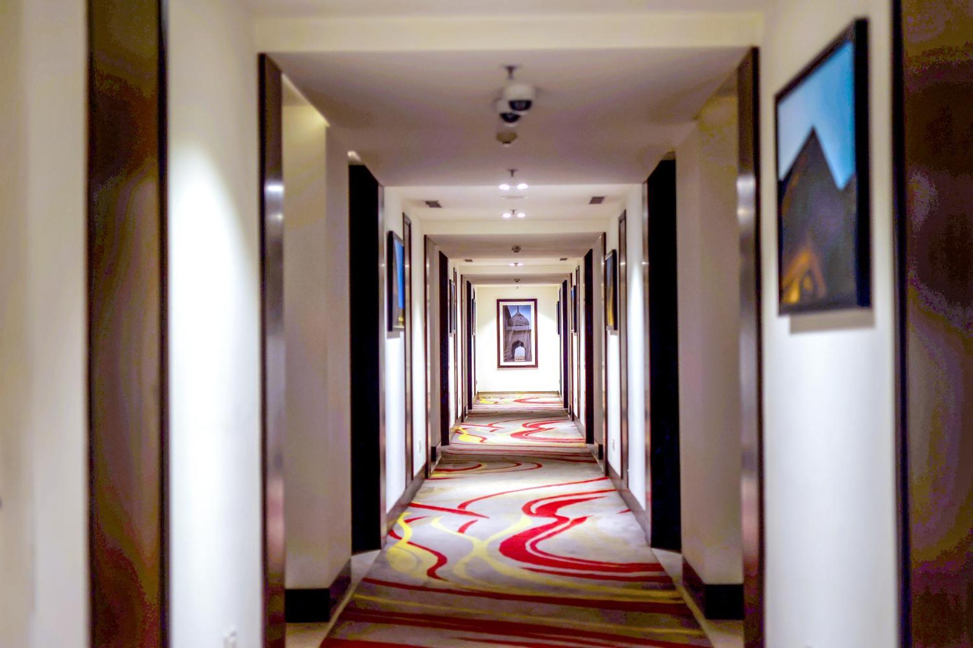 Ramada Plaza By Wyndham Lucknow Hotel Ngoại thất bức ảnh