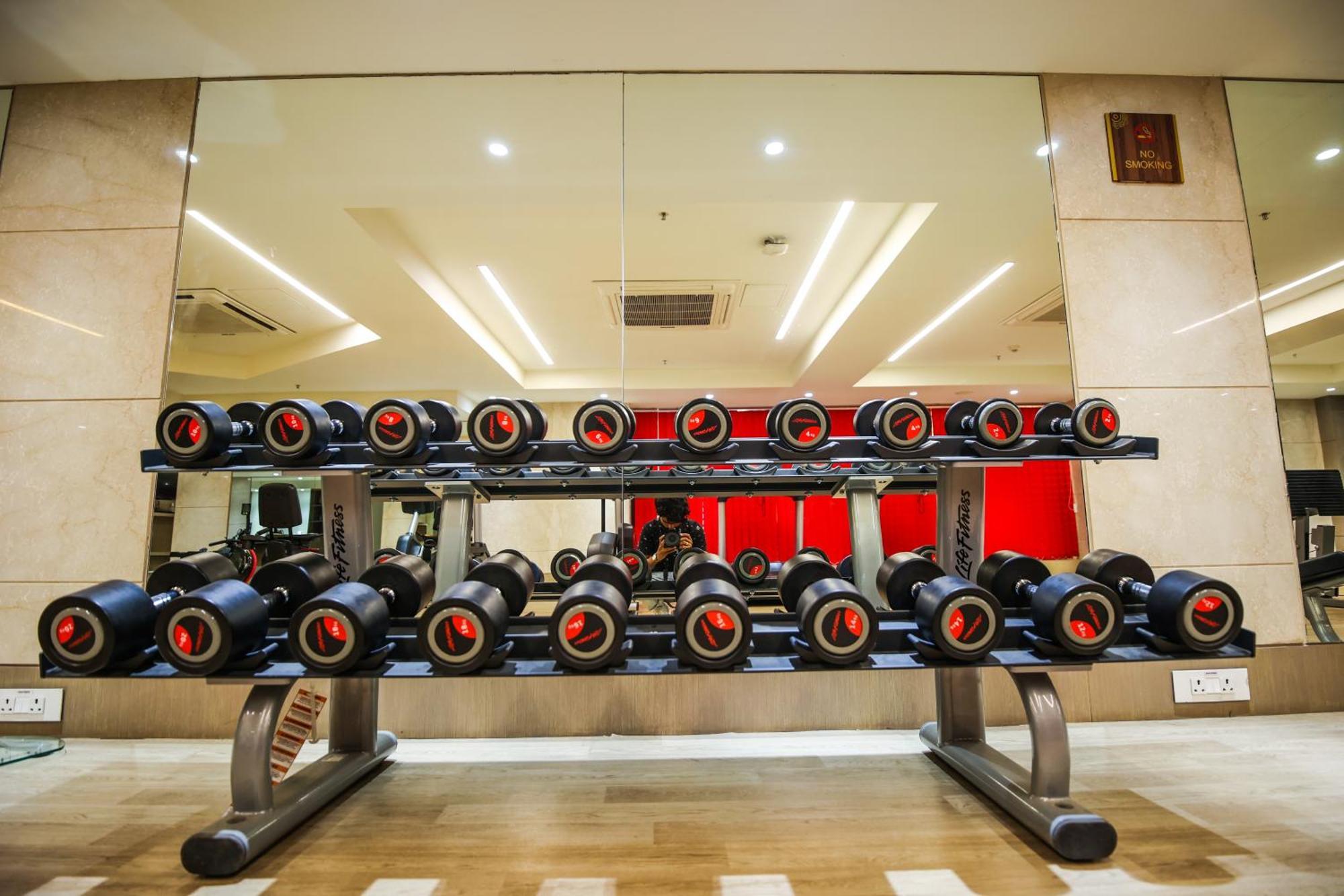 Ramada Plaza By Wyndham Lucknow Hotel Ngoại thất bức ảnh