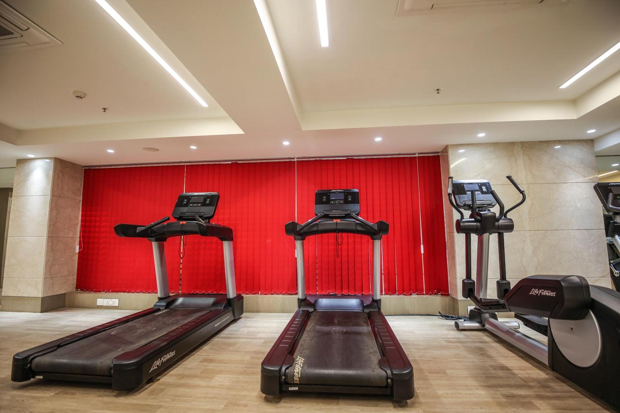 Ramada Plaza By Wyndham Lucknow Hotel Ngoại thất bức ảnh