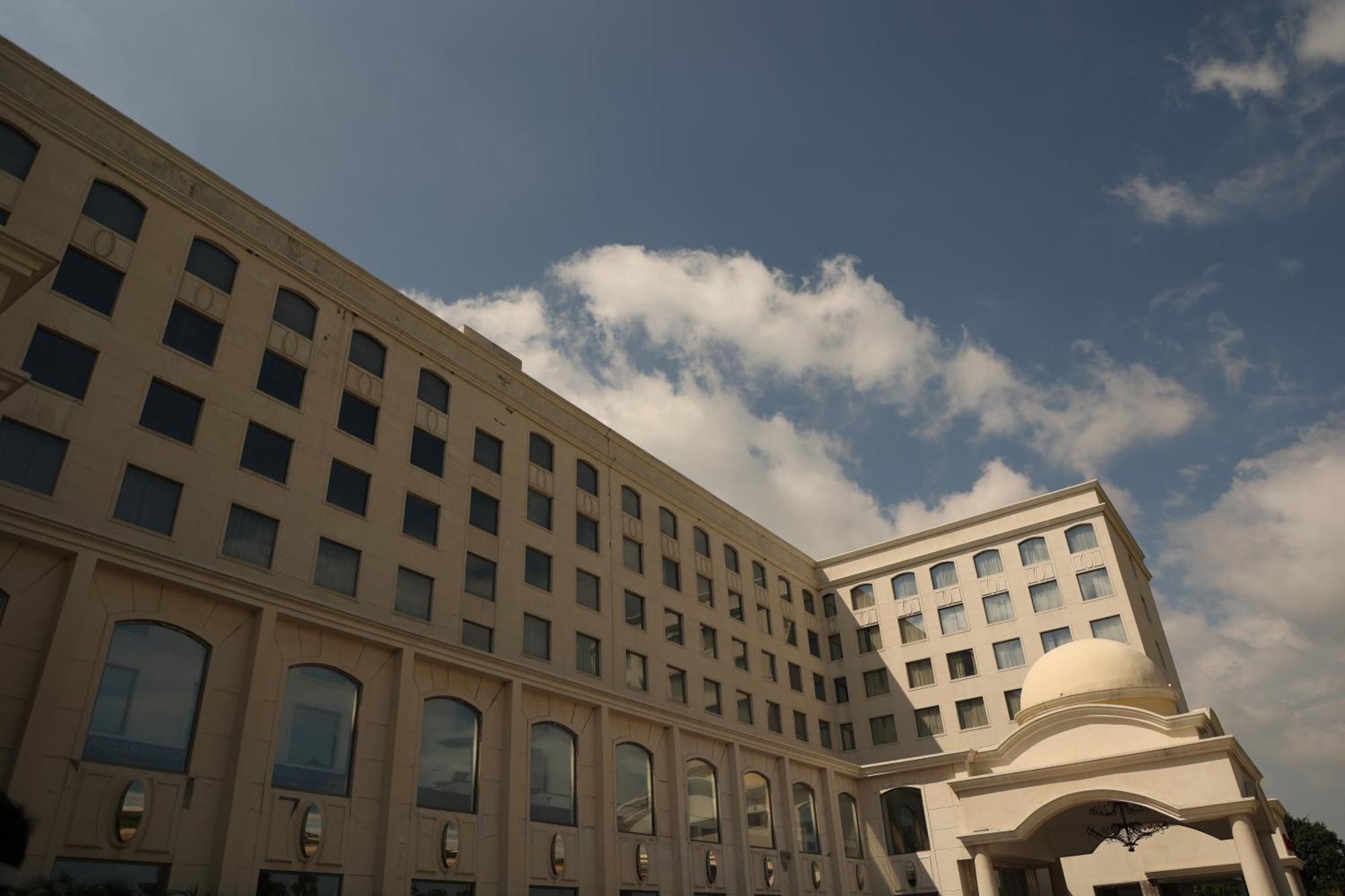 Ramada Plaza By Wyndham Lucknow Hotel Ngoại thất bức ảnh