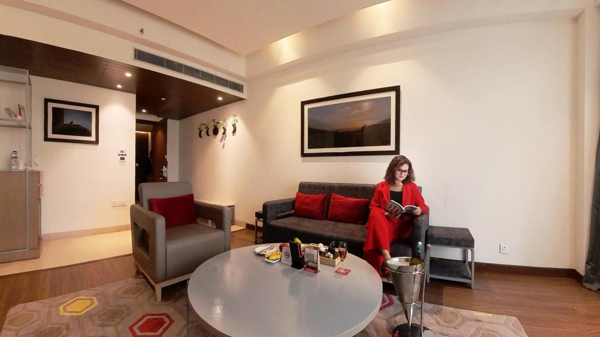 Ramada Plaza By Wyndham Lucknow Hotel Ngoại thất bức ảnh